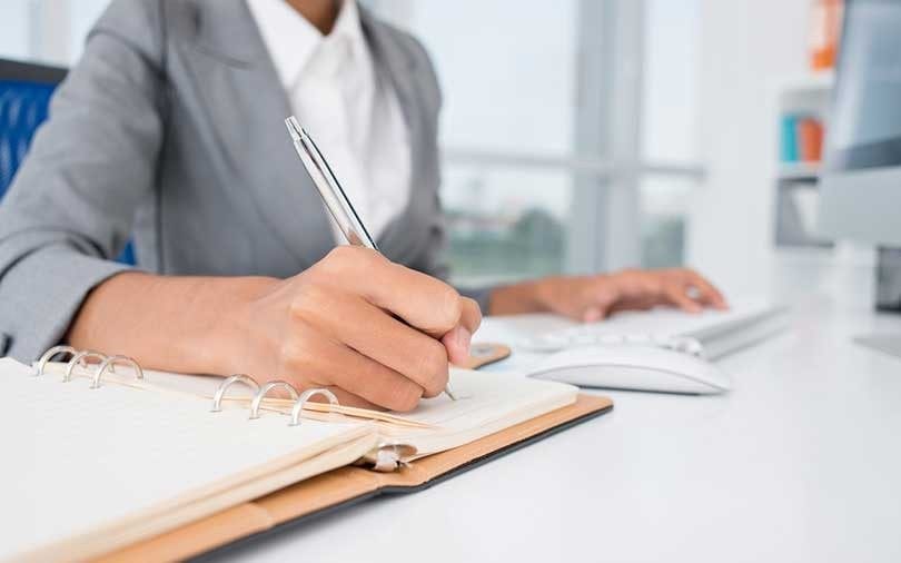 السكرتاريا التنفيذية وإدارة المكاتب 1 السكرتاريا التنفيذية وإدارة المكاتب