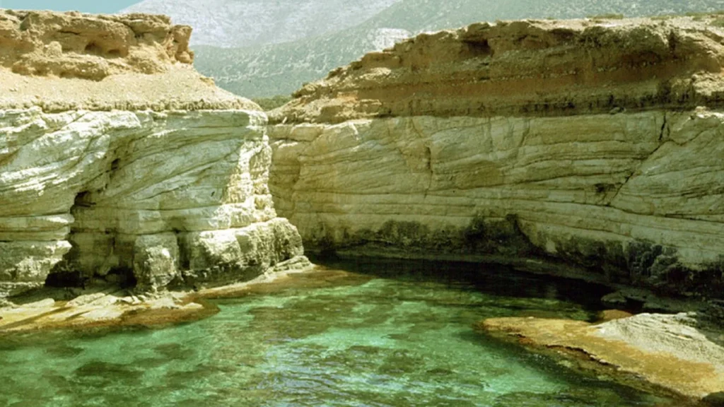 مساحة وعدد سكان مقاطعة درنة
