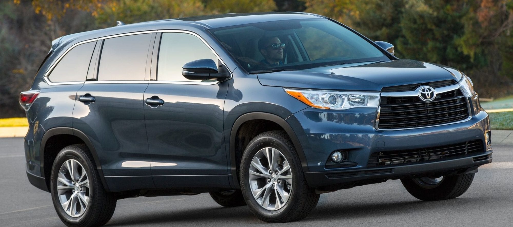 سيارة تويوتا هايلاندر 2014 1 سيارة تويوتا هايلاندر 2014