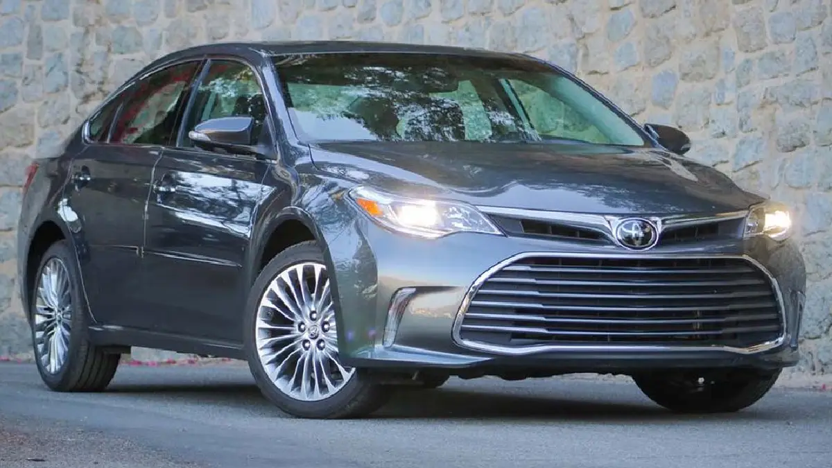 سيارة تويوتا أفالون 2018 4 أداء تويوتا أفالون 2018