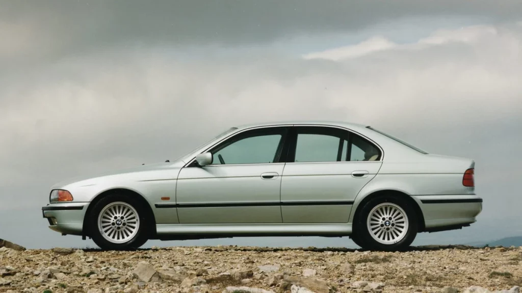 مواصفات bmw e39 4 التطوير الأخير لسيارة bmw e39