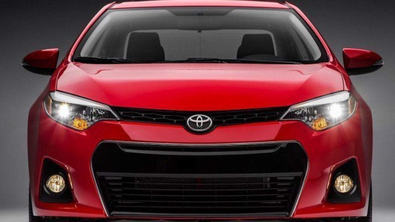 سيارة تويوتا كورولا 2016 1 سيارة تويوتا كورولا 2016