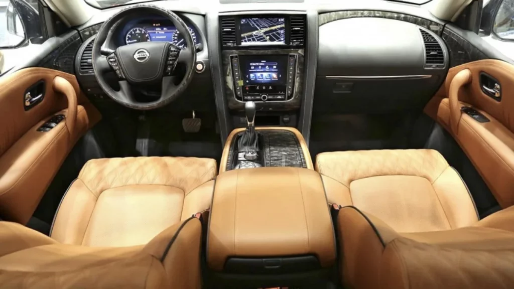 سيارة نيسان باترول 2018 6 المقاعد في سيارة نيسان باترول 2018
