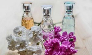 كيفية صناعة العطور من الأزهار