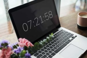 مشكلة تغير الوقت والتاريخ بعد إعادة تشغيل الجهاز ويندوز 7