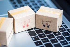 أهمية التجارة الإلكترونية مقارنة بالتجارة التقليدية