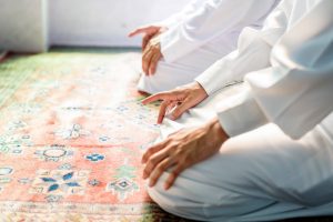 كيف تؤدى صلاة الظهر