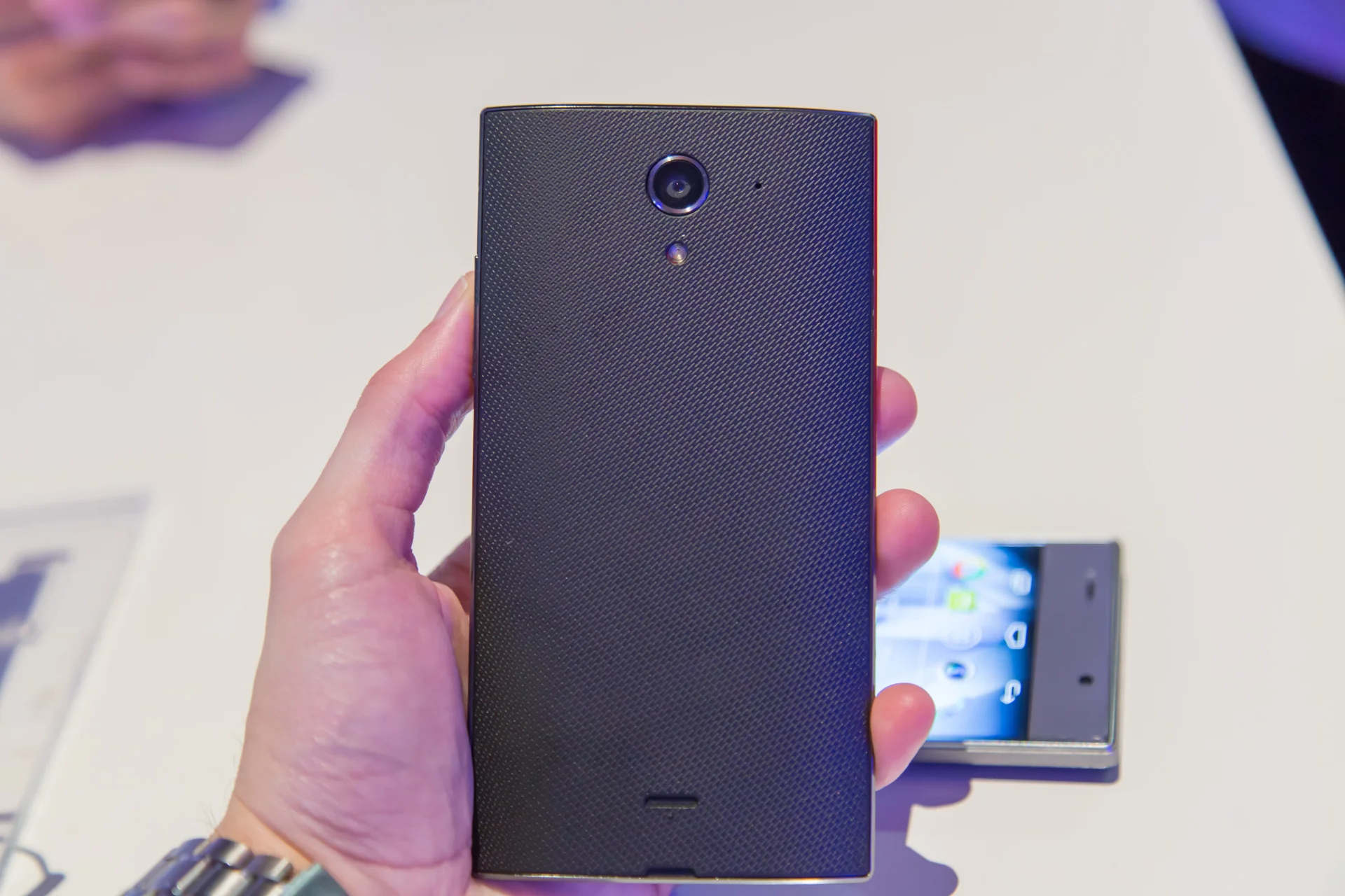 جوال شارب Aquos S3 Mini