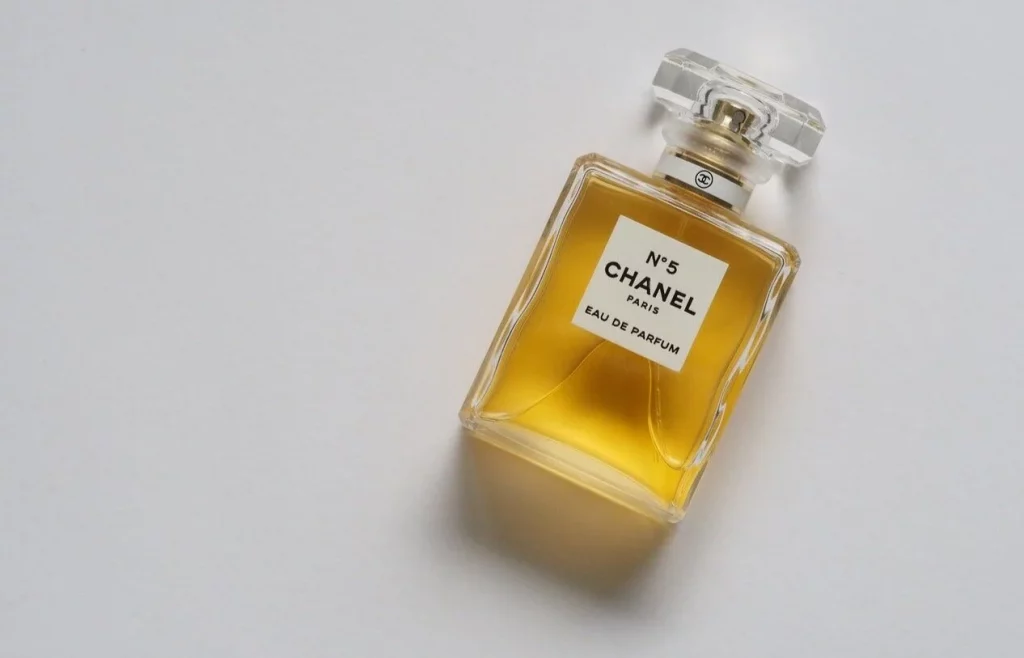 أفضل العطور الرجالية 3 عطر شانيل غراند اكستريه