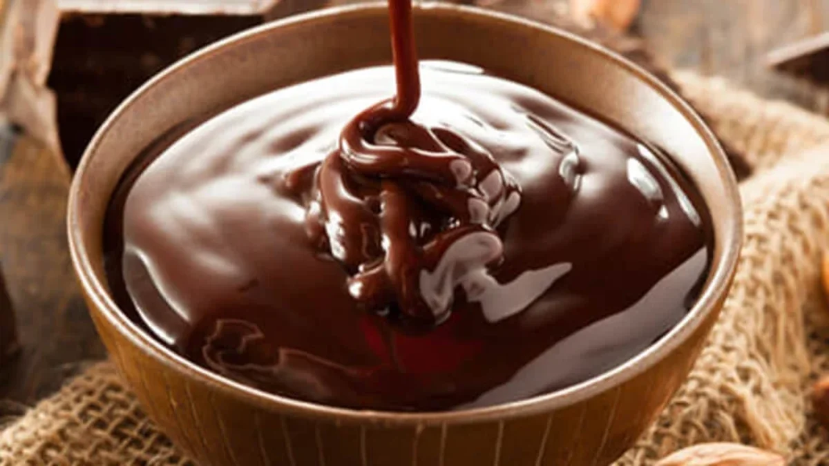 طريقة عمل صوص الشوكولاتة