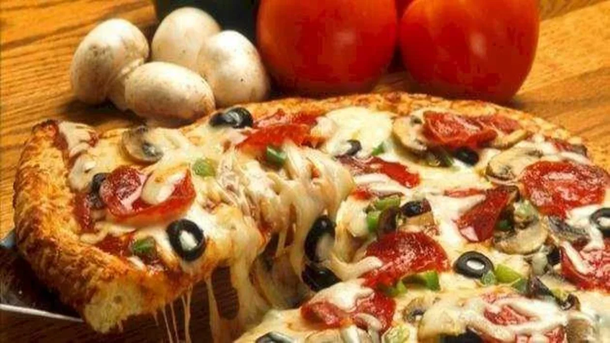 طريقة عمل البيتزا الإيطالي
