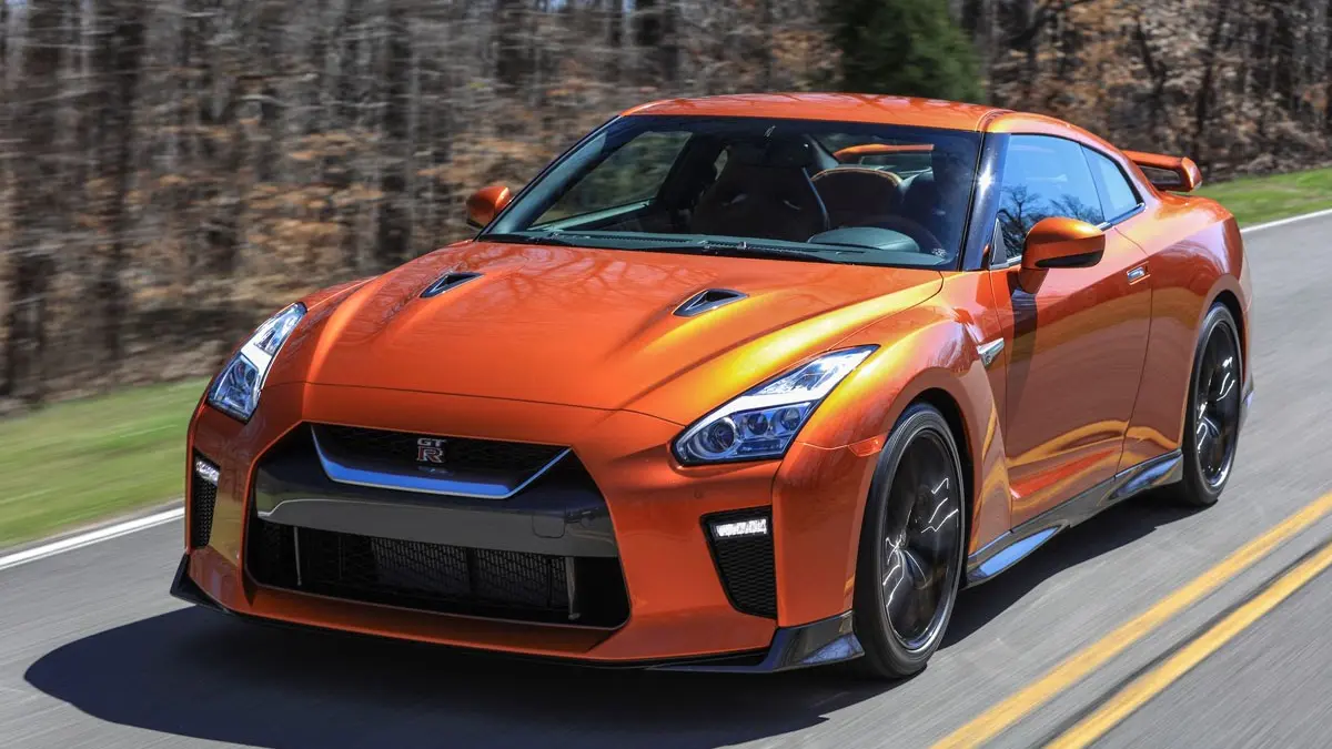مراجعة شاملة لمواصفات سيارات نيسان GT-R 4 مواصفات سيارة نيسان GT-R 2017