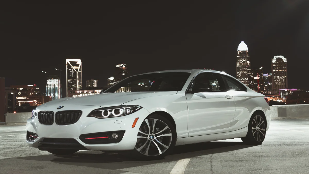 دليل مواصفات ومميزات أبرز سيارات BMW 3 وكلاء شركة BMW في الوطن العربي