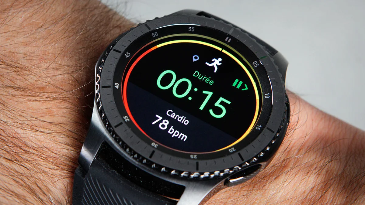 أفضل الساعات الذكية ومواصفاتها 3 ساعة Gear S3