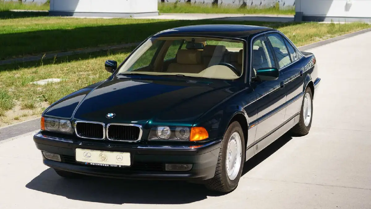 أشهر سيارات BMW 4  سيارة BMW دب