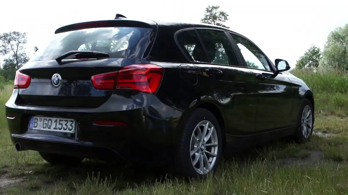 مواصفات سيارات بي أم دبليو 2 سيارة بي أم دبليو 116i 2016