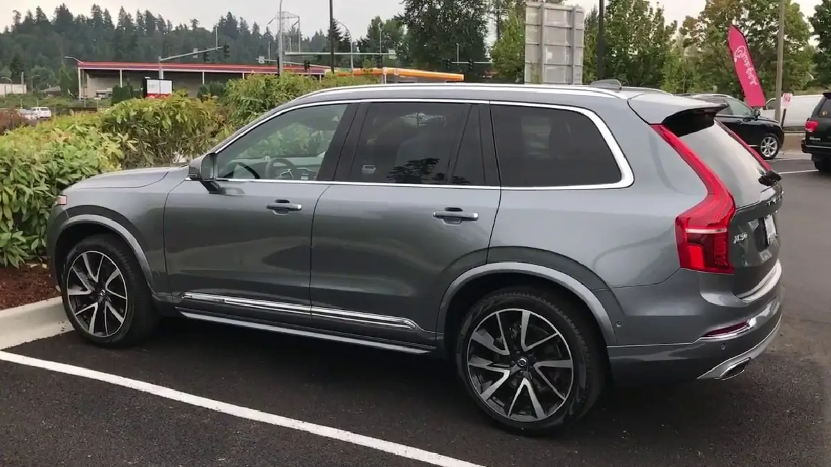 مراجعة شاملة لمواصفات سيارات فولفو XC 2 مواصفات سيارة فولفو 2018 XC60
