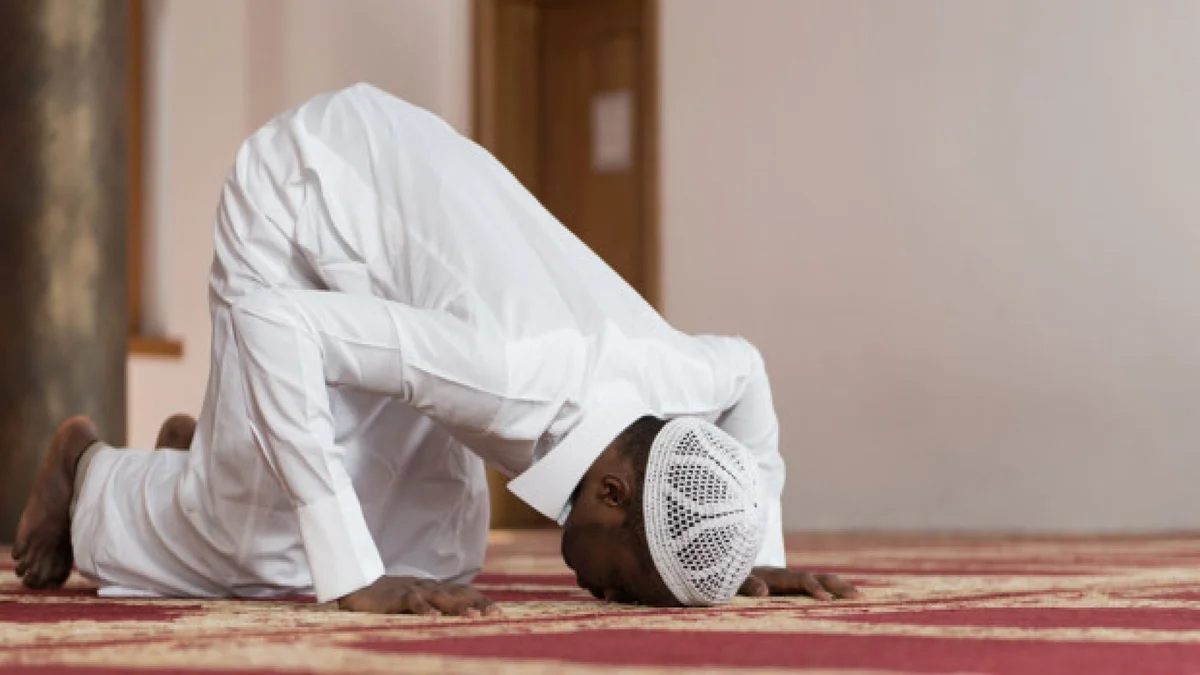 أحكام في الصلاة