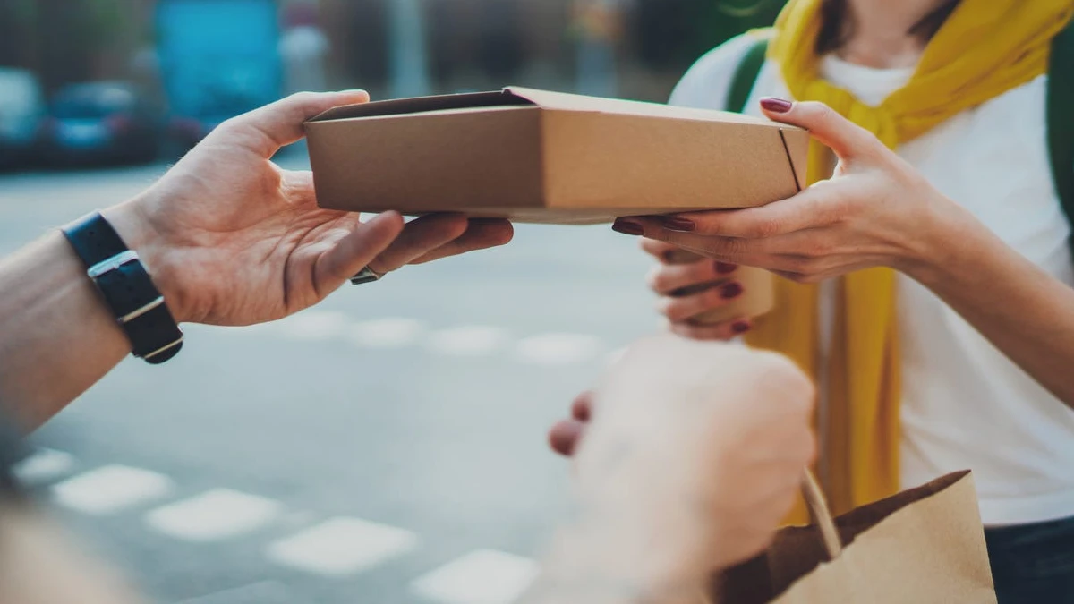 تجارة السيارات وتطبيقات التوصيل في الأردن