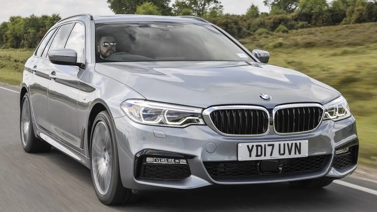 مواصفات سيارة بي ام دبليو الفئة الخامسة 3 سيارة BMW الفئة الخامسة 2019