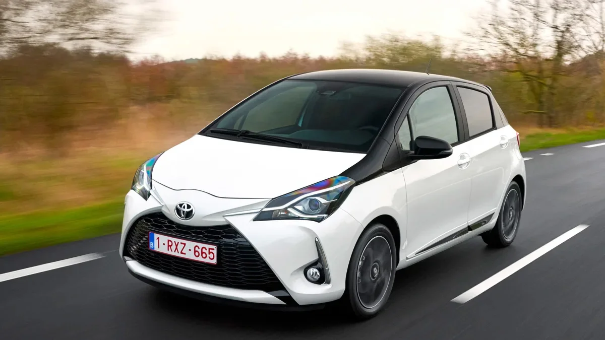 سيارة تويوتا ياريس 2017