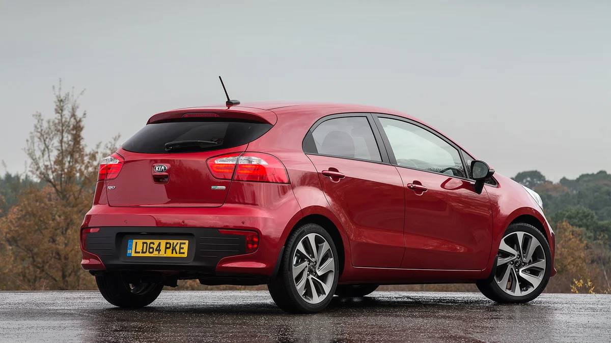 تعرف على مواصفات سيارة كيا ريو Kia Rio 3 سيارة كيا ريو 2014