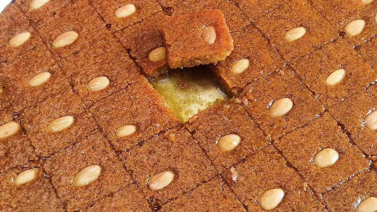 طريقة عمل الهريسة خطوة بخطوة