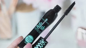 تعرف على ماسكارا ايسنس
