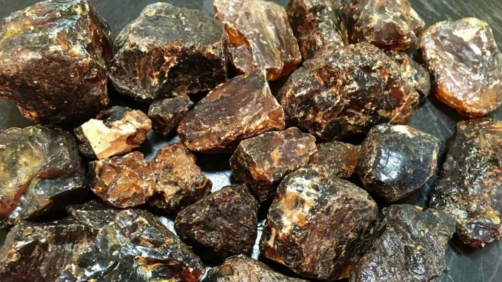 العنبر الأسود