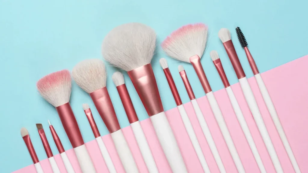 استخدامات فرش المكياج