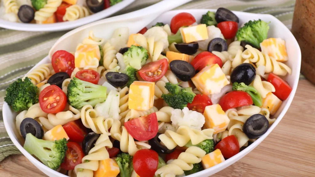طريقة عمل سلطة المعكرونة بالخضار