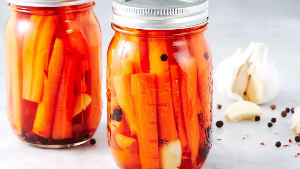 مخلل الجزر بالفلفل الحار