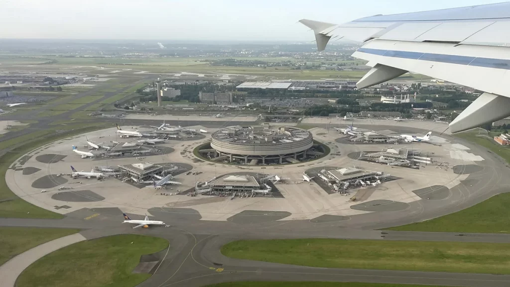  مطار شارل ديغول 