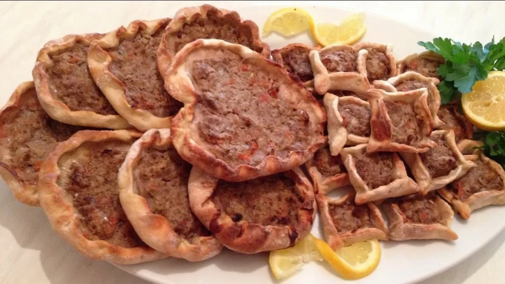معجنات اللحم