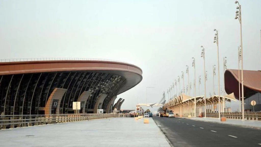 موقع مطار الملك عبد العزيز الجديد 