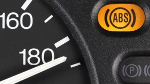 نظام منع انغلاق المكابح ABS في السيارات
