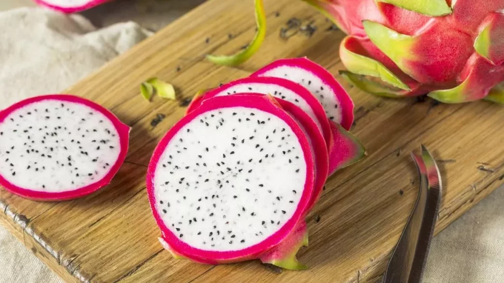 فاكهة التنين: ما هي وما هي فوائدها؟ 5 البتايا الحمراء (Hylocereus undatus)