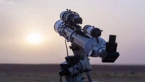 لماذا يستخدم عالم الفلك المراصد الفلكية؟