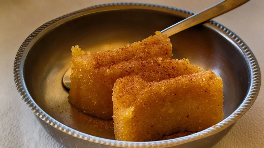 حلوى السميد بجبن القشقوان