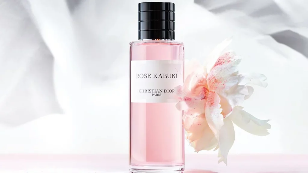 دليل شامل عن عطر ديور 14 عطر ساكورا ديور