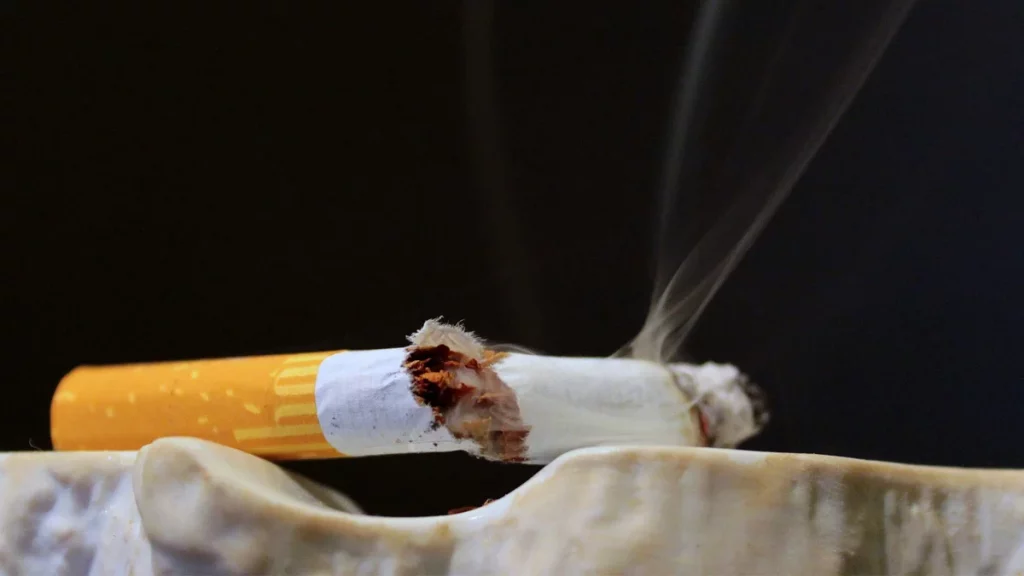 أضرار التدخين على الصحة 4 أضرار التدخين الجسدية
