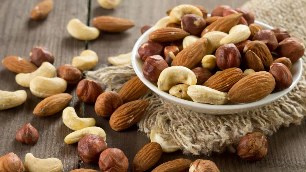 سحور صحي في رمضان 2022 9 المكسرات النيئة
