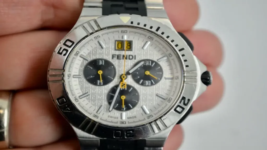 دليلك الشامل عن الساعات الرجالية 7 ساعات فندي رجالي