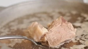 طريقة سلق اللحم خطوة بخطوة