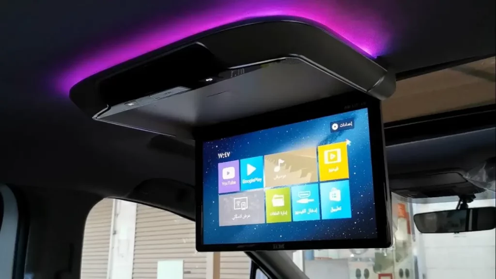 شاشة سقف للسيارة