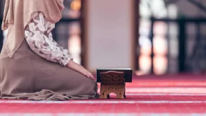 هل يجوز للحائض الصيام قبل الاغتسال؟