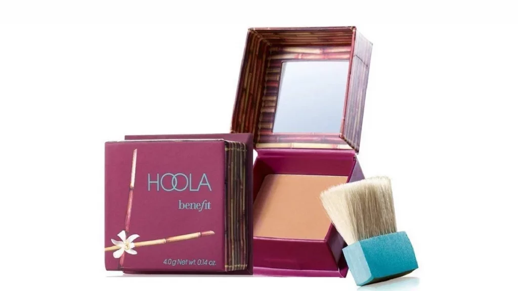 أنواع البرونزر بودرة التسمير وطريقة استخدامه 5 برونزر بنفت كوزمتيكس BENEFIT COSMETICS Hoola Matte Bronzer