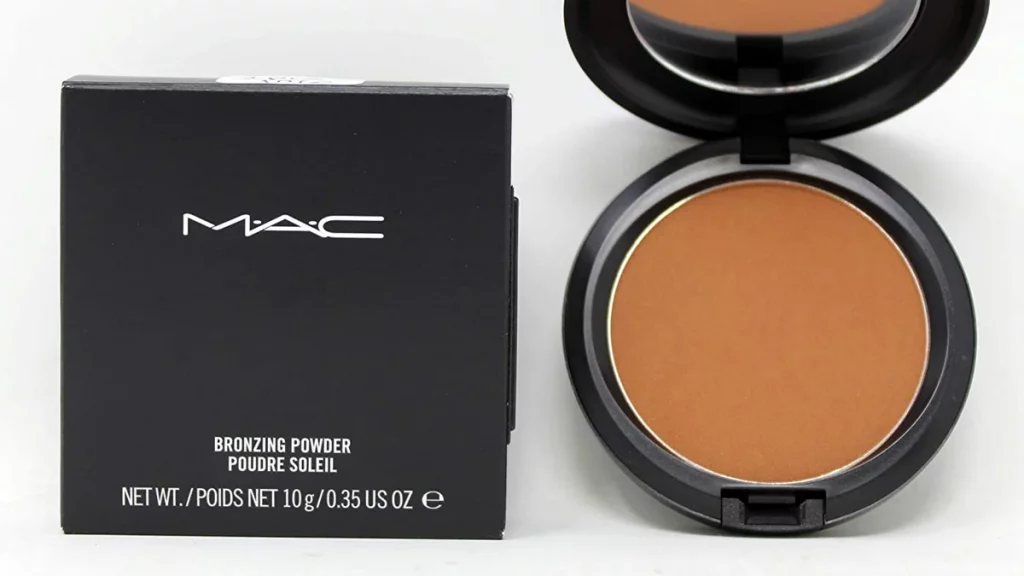 أنواع البرونزر بودرة التسمير وطريقة استخدامه 7 برونزر ماك MAC Bronzing Powder