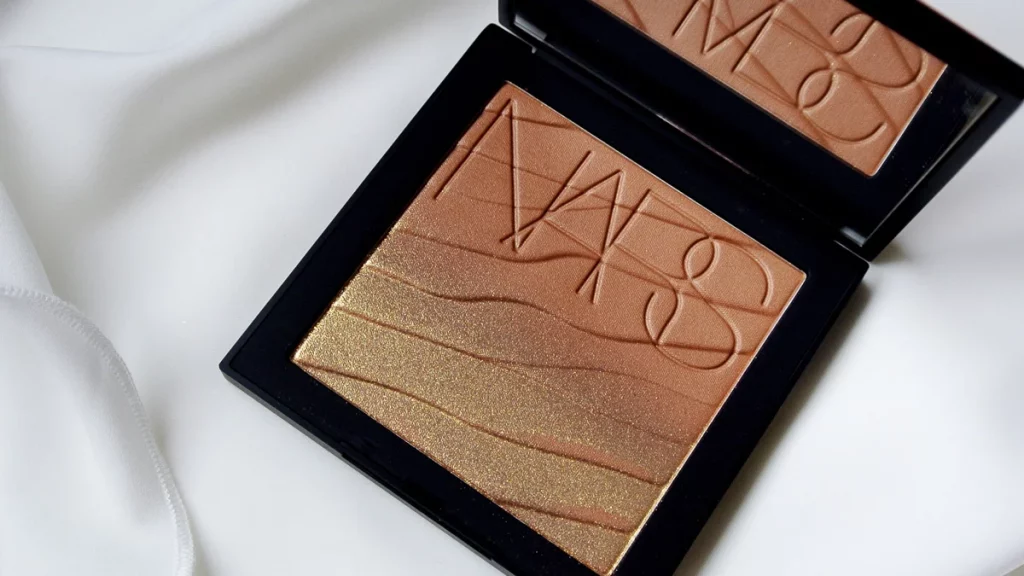 أنواع البرونزر بودرة التسمير وطريقة استخدامه 9 برونزر نارس NARS Bronzer Powder