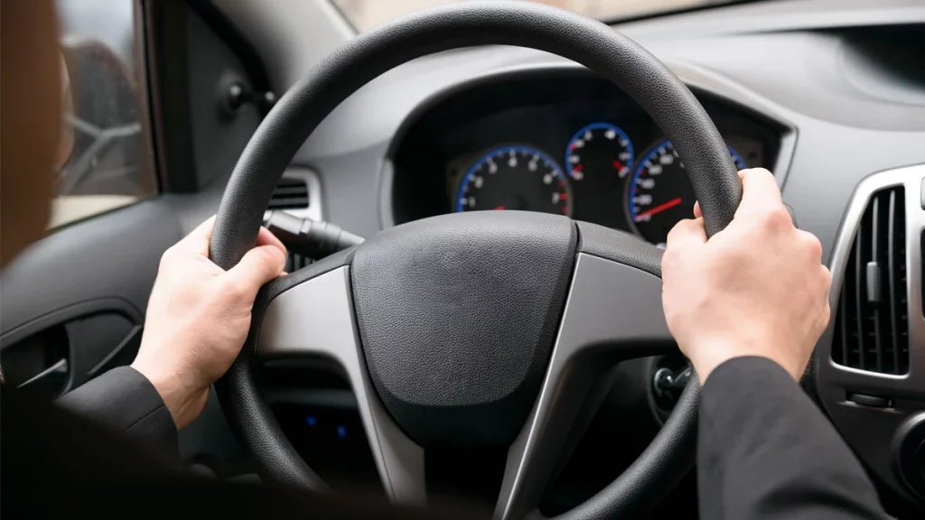 دليلك الشامل عن أسماء قطع غيار السيارات 14 عجلة القيادة